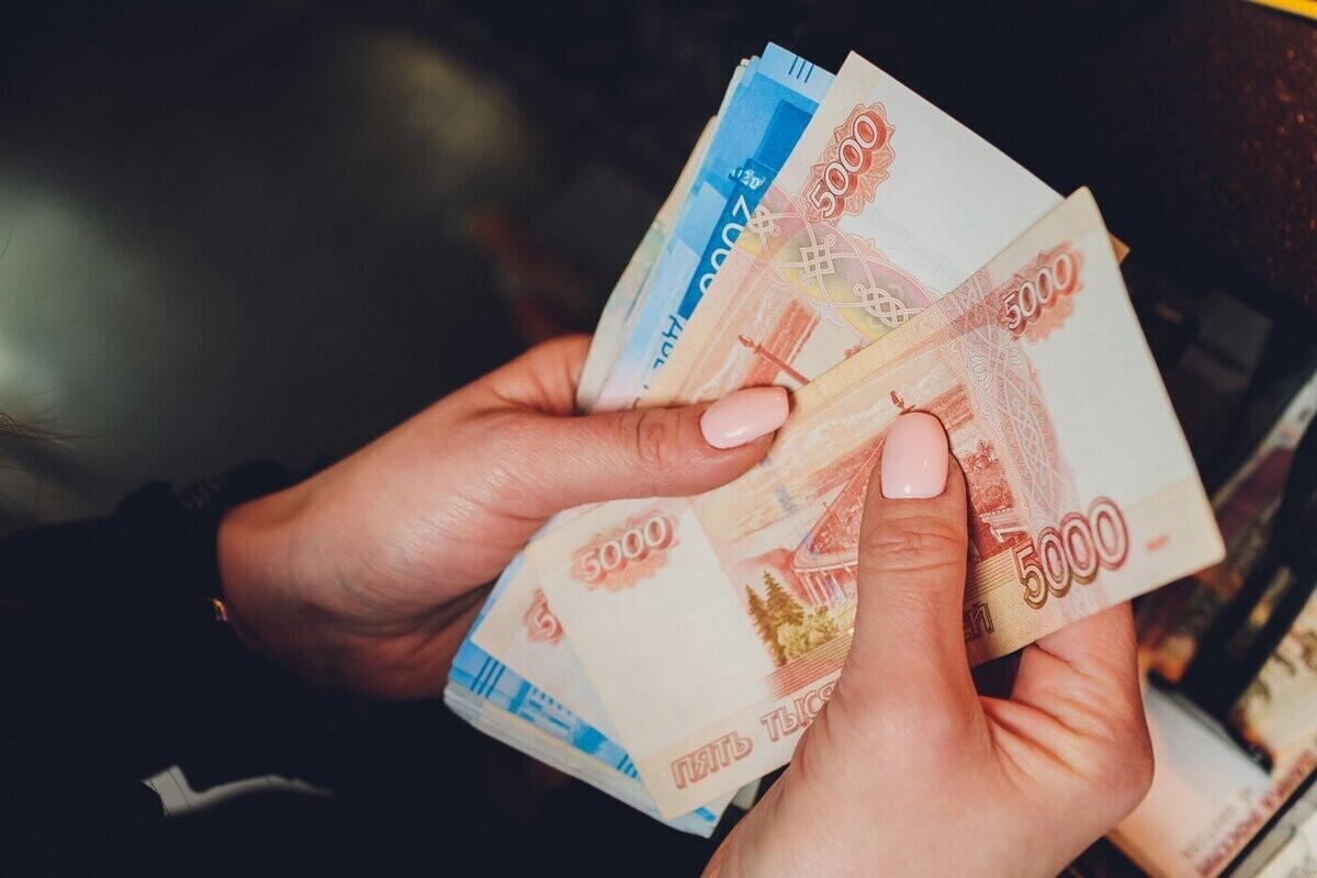 В ТОП-15 ПО ДОЛЕ РАБОТНИКОВ С ВЫСОКОЙ ЗАРПЛАТОЙ