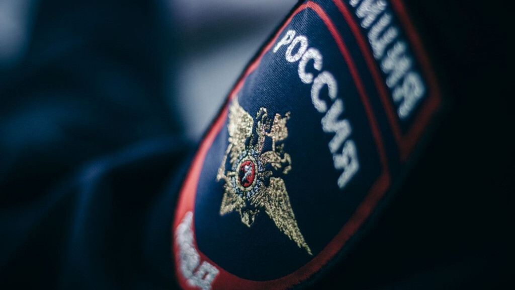 РАЗВРАТИЛ ДВУХ ДЕВОЧЕК