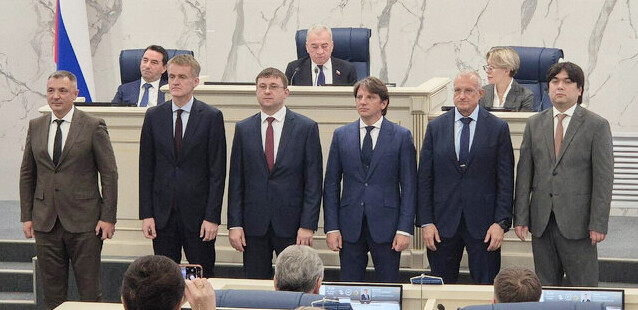 УТВЕРДИЛИ НОВЫЙ СОСТАВ ПРАВИТЕЛЬСТВА УТВЕРДИЛИ НОВЫЙ СОСТАВ ПРАВИТЕЛЬСТВА