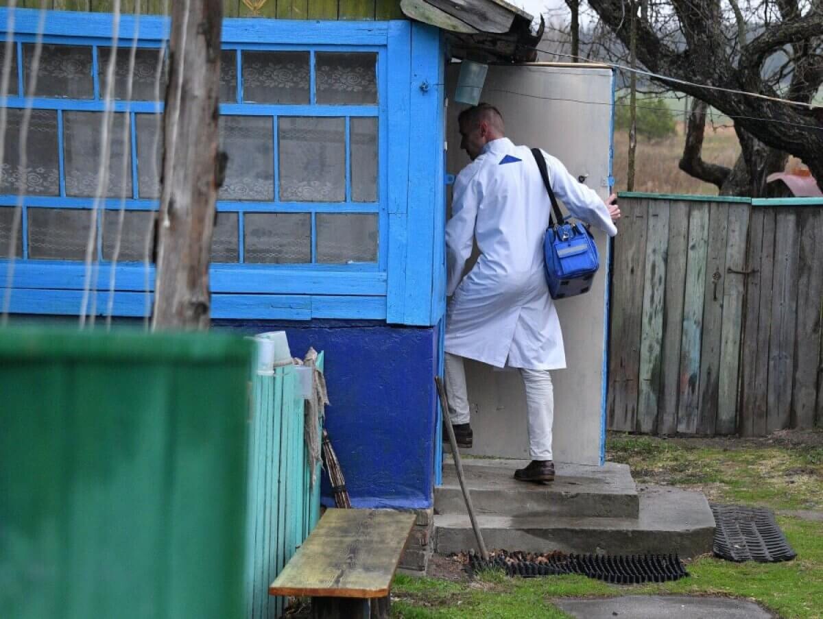 ПРИВЛЕКАЮТ ВРАЧЕЙ НА СЕЛО ПРИВЛЕКАЮТ ВРАЧЕЙ НА СЕЛО