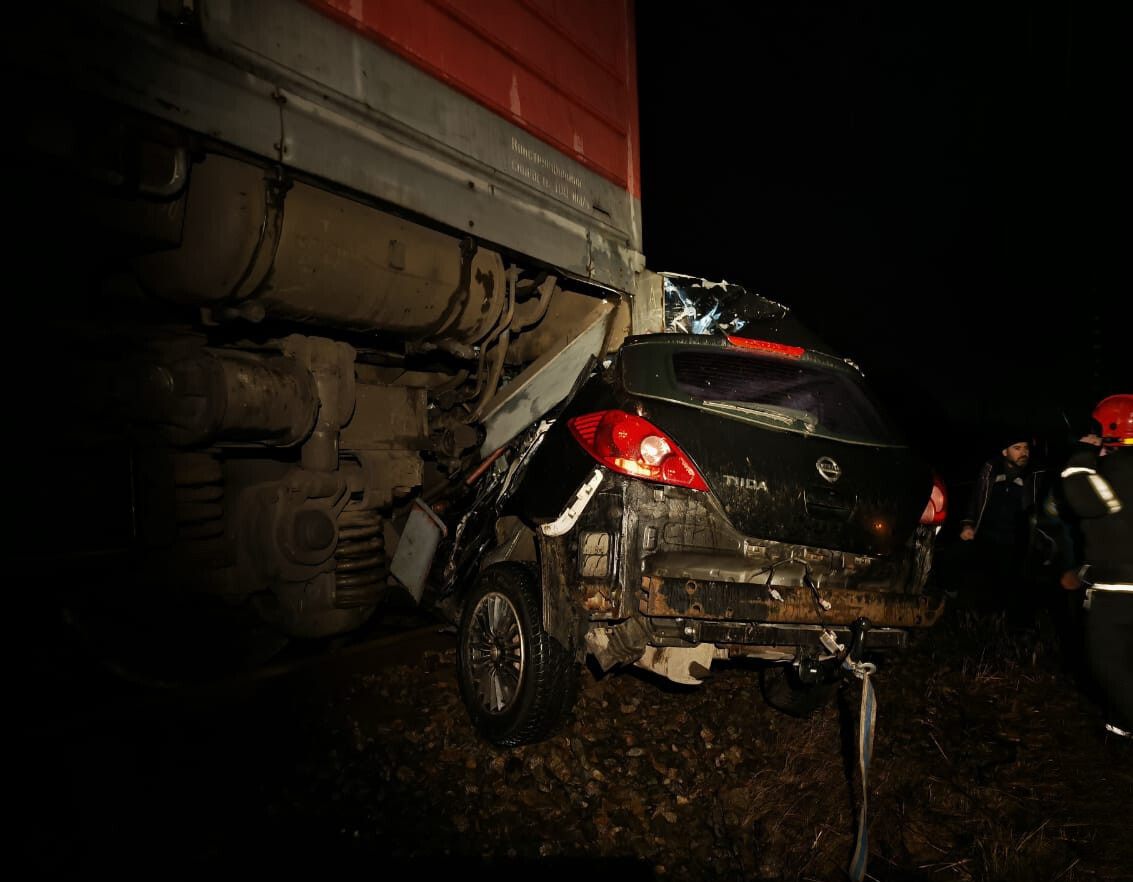 ГРУЗОВОЙ ПОЕЗД ВЛЕТЕЛ В ИНОМАРКУ ГРУЗОВОЙ ПОЕЗД ВЛЕТЕЛ В ИНОМАРКУ