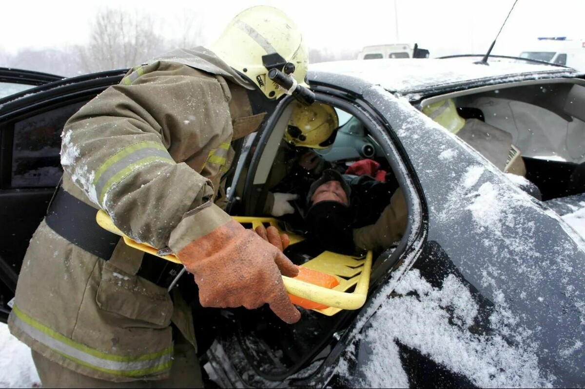 СПАСЛИ ТРЁХ ЧЕЛОВЕК СПАСЛИ ТРЁХ ЧЕЛОВЕК