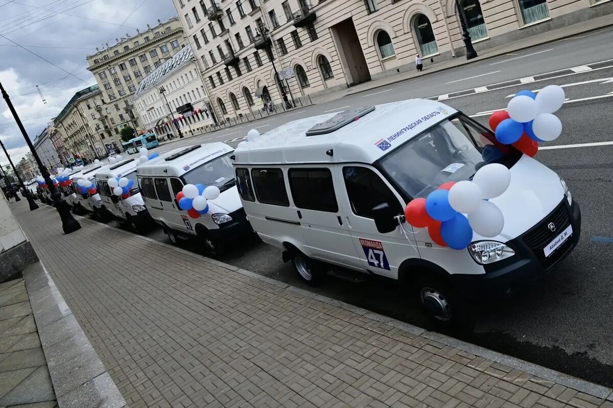 БОЛЬШИМ СЕМЬЯМ - БОЛЬШИЕ АВТОМОБИЛИ БОЛЬШИМ СЕМЬЯМ - БОЛЬШИЕ АВТОМОБИЛИ