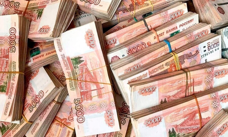 ОТДАЛА МОШЕННИКУ 17 МЛН РУБЛЕЙ