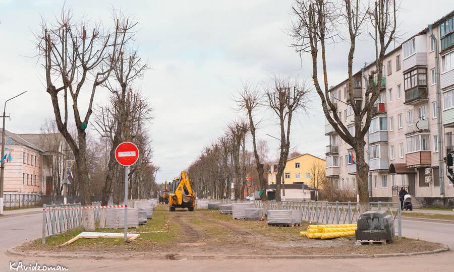 С ЗАДЕРЖКОЙ БЛАГОУСТРАИВАЮТ БУЛЬВАР