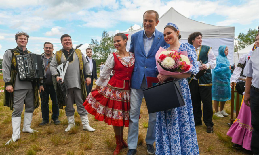 ПРАЗДНИК ЕДИНСТВА, ТРАДИЦИЙ И УГОЩЕНИЙ!