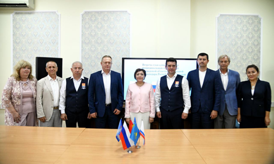ЛОДЕЙНОЕ ПОЛЕ УКРЕПЛЯЕТ СВЯЗЬ С КАЗАХСТАНОМ