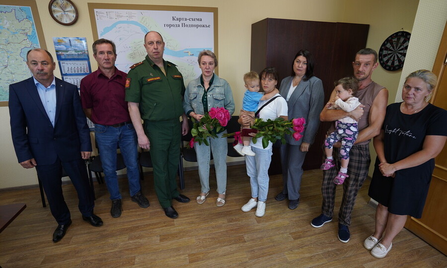 В ПОДПОРОЖЬЕ ГОСНАГРАДЫ ПОГИБШИХ НА СВО БОЙЦОВ ПЕРЕДАЛИ ИХ РОДНЫМ