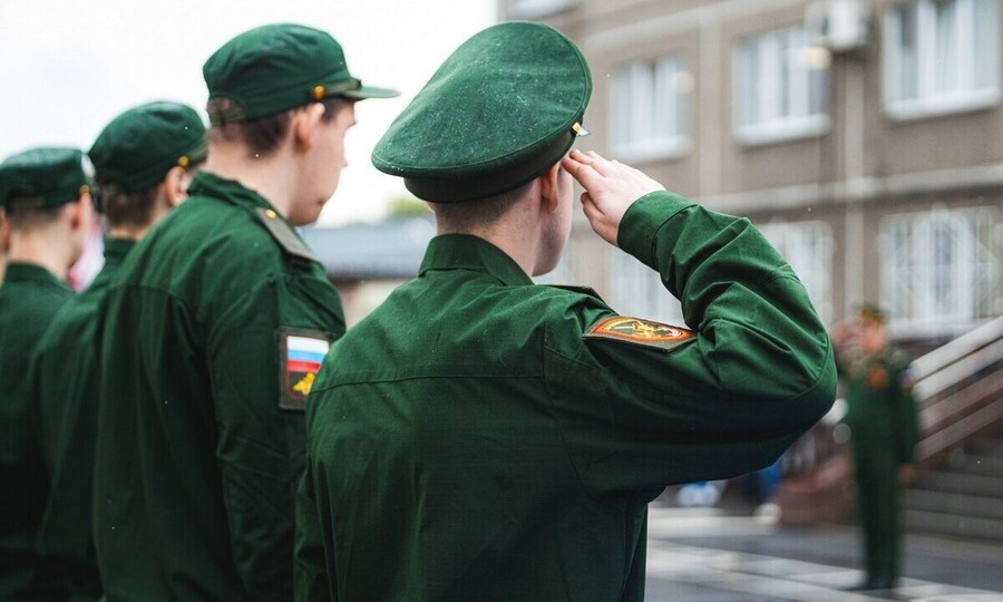 УСОВЕРШЕНСТВУЮТ ПРИЗЫВНУЮ КАМПАНИЮ
