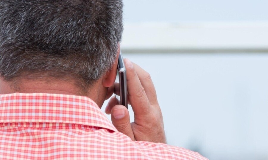 НАКАЗАЛИ ЗА ПРОПУСК ЗВОНКА ОТ МОШЕННИКА