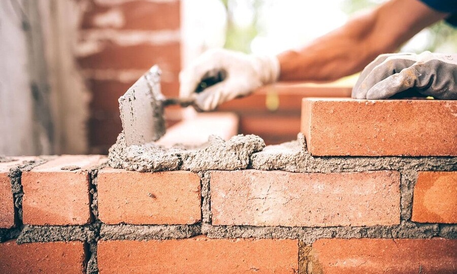 ЗАКОНЧИЛИ ПЯТИЛЕТКУ РАССЕЛЕНИЯ АВАРИЙНОГО ЖИЛЬЯ