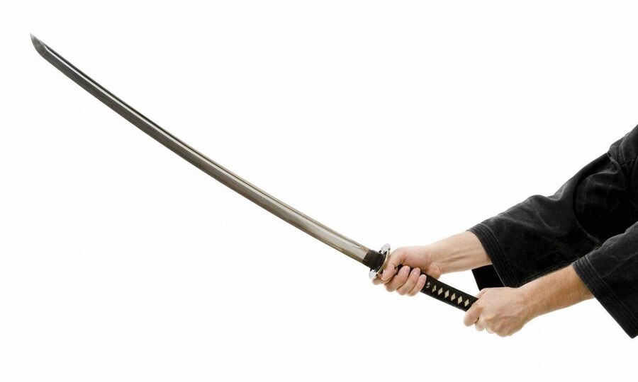 УБИЛ ПРИЯТЕЛЯ КАТАНОЙ