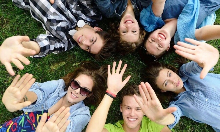 ЛЕНОБЛАСТЬ ПРИВЛЕКАЕТ МОЛОДЁЖЬ