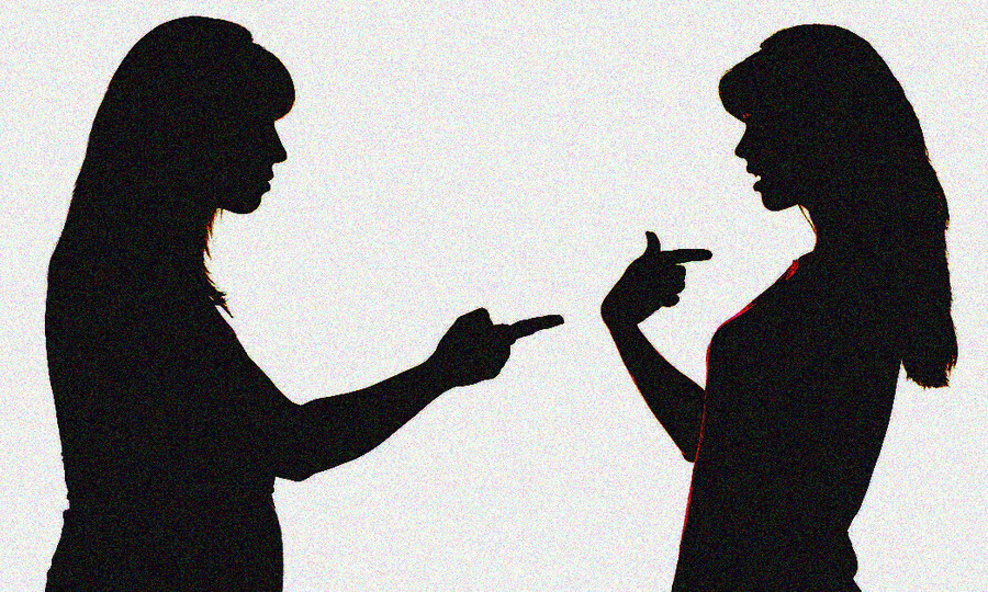 ОШТРАФОВАЛИ ЗА ОСКОРБЛЕНИЯ