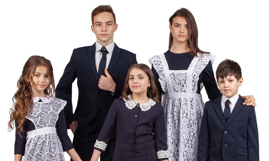 ОБСУДЯТ ВВЕДЕНИЕ В ШКОЛАХ ЕДИНОЙ ФОРМЫ