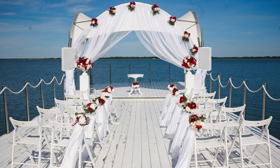 ОТКРЫВАЮТ ПЛОЩАДКИ ДЛЯ ВЫЕЗДНОЙ РЕГИСТРАЦИИ БРАКА